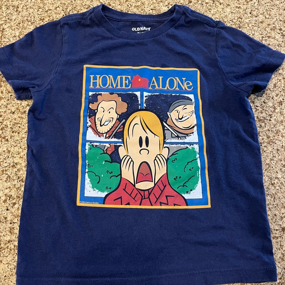 Home Alone Christmas Tee